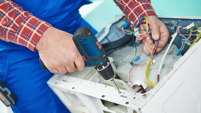 Etimesgut Daikin Daikin çamaşır makinesi kart tamiri – Su almama arızası orijinal parça ile giderildi. - Teknik servis örneği